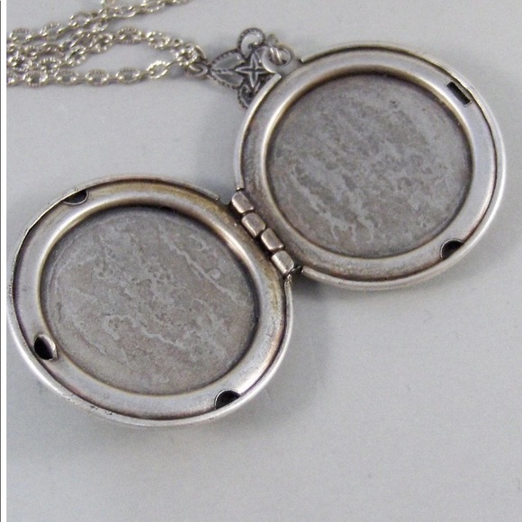 Locket Necklace, Freya, Goddess, Silver Pendant Antique Boho Gypsy Witch Chain - Picture 2 of 2